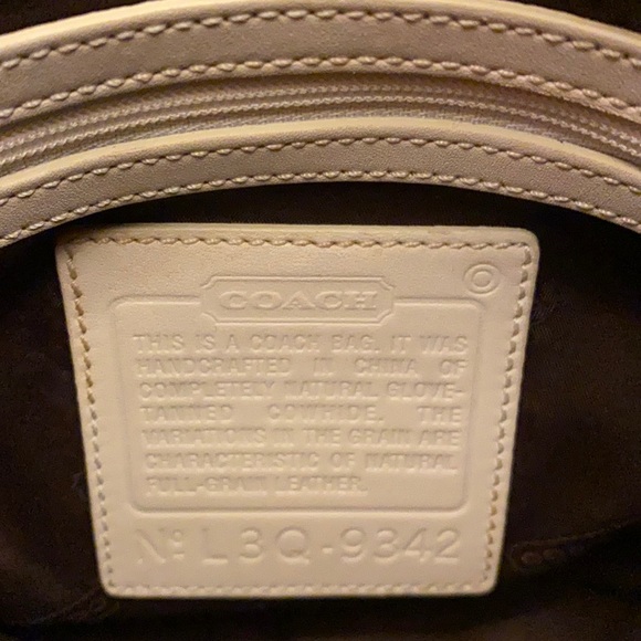 Authentic Coach purse. - Picture 2 of 9